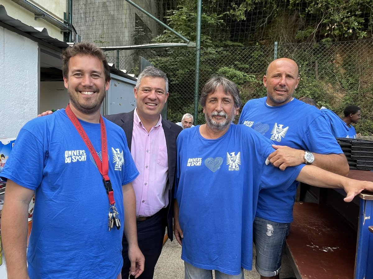 pcondomitti's tweet photo. Je représentais @cestrosi au stade Nicolaï pour la 4e édition du festival du Montet Bornala.
Bravo et merci aux bénévoles du club autour de Georges Persico, président de la section foot, pour l’organisation de ce tournoi annuel festif, convivial et familial des U5 à U13.
#sport06 https://t.co/Ro8HbzW87o