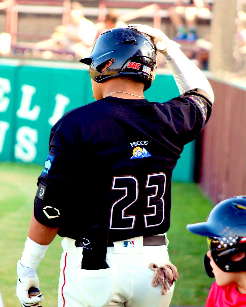 CammTheG's tweet photo. Ballin’ ⚾️ https://t.co/8sx2ykeRZc