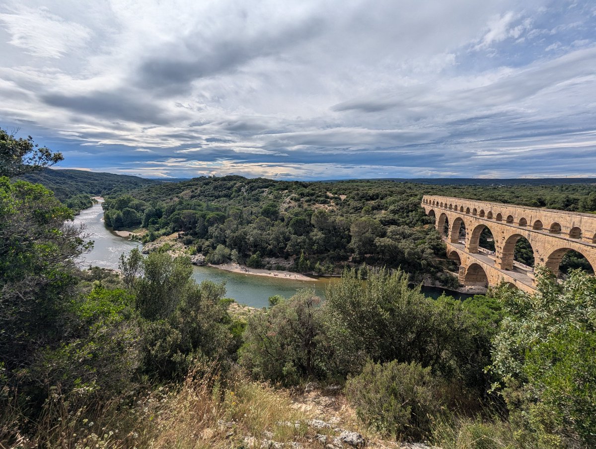 French word of the day: occupé=busy We stayed très occupé today first visiting Avignon and the Palais des Papers, les Baux de Provence with a beautiful view, and finished swimming under the Pont du Gard. Génial!