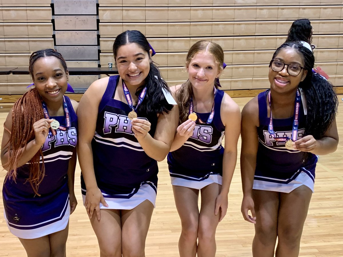 HereWeGoPiper's tweet image. 2024 NCA Camp was a blast! This is the biggest team Piper’s ever had and man oh man, did they clean up!

💜 25 All-American Nominees 
💜 4 NCA All-Americans
💜 3 Pin It Forward Recipients 
💜 Best Crowd Leading &amp;amp; Use of Props
💜 Top Team Band Chant 
💜 NCA Spirit Award