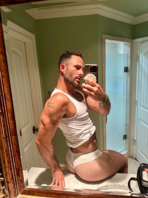 Only 8 more days left on my pride month onlyfans special! Don&rsquo;t miss the chance to get 20% off while