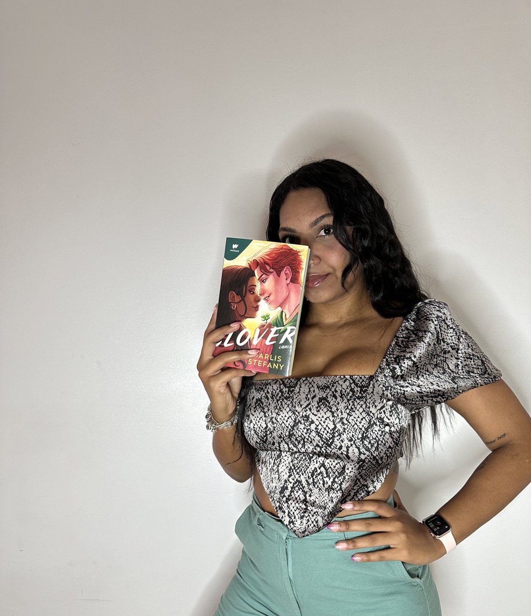 Darlis_Steff's tweet photo. Sorteo flash para mi gente linda de Venezuela 🇻🇪✨
Solo debes dar rt y estarás participando por un ejemplar firmado de Clover 2 🍀✨ https://t.co/3N7Wte0dlD