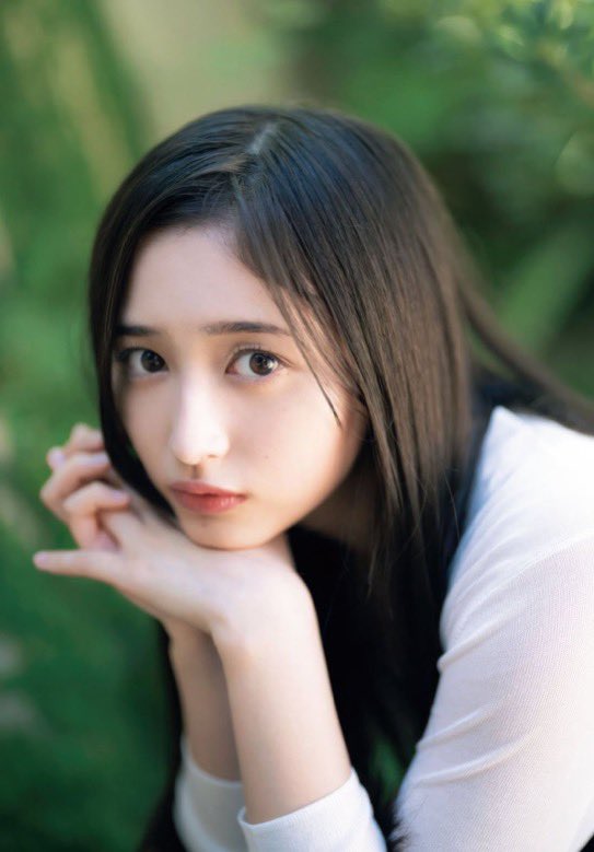 koto__46's tweet photo. 誕生日
偉い人らしい祖父に欲しいものを聞かれたので、冗談で彼女の名前を伝えた

翌日、学校帰り自室のドアを開けると

そこには三つ指をついた憧れのトップアイドル

突然の出来事に腰を抜かしたが

『なんなりとお申し付けください』

少し声を震わせて頭を下げる彼女を見て理性なんて保たなくて… https://t.co/9LwIuyBJGk
