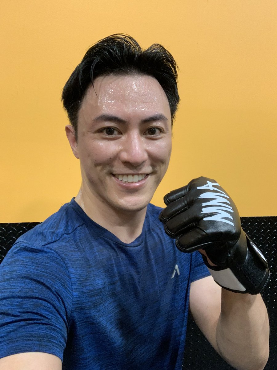 Robert_LeQuang's tweet photo. Legs on fire 🔥!!! Ugh. I’ll be crawling home. 😭

#LegDay #Workout #Health #Fitness #Fit #Gym #Dead #LifeAfter40 https://t.co/2kcR0URNoD