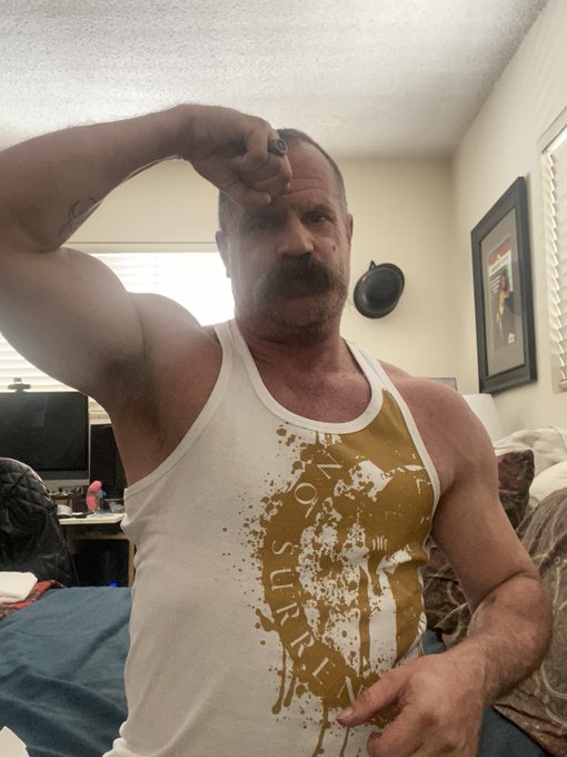 Happy Saturday Hookers! https://t.co/Hf1zv46gtD<a href="/tag/pipesmoker"class="tags"><span>#pipesmoker</span></a><a href="/tag/gaypipesmoker"class="tags"><span>#gaypipesmoker</span></a>