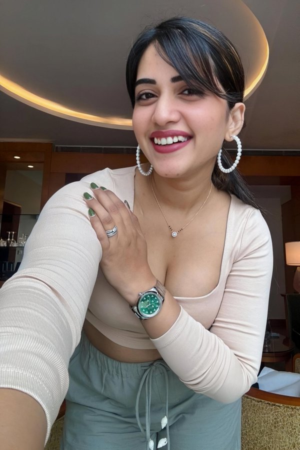 GQsZY3tagAANRjo?format=jpg&name=900x900