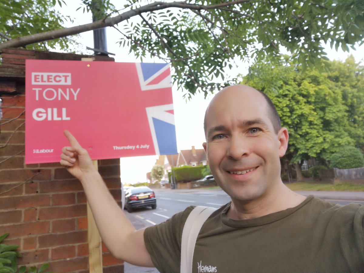Another evening, another round of deliveries for Tony Gill.

This household clearly wants to see a change in government and a change locally!

Vote for change. #VoteLabour. Vote for <a href="/tony_gill91/">Cllr Tony Gill</a>