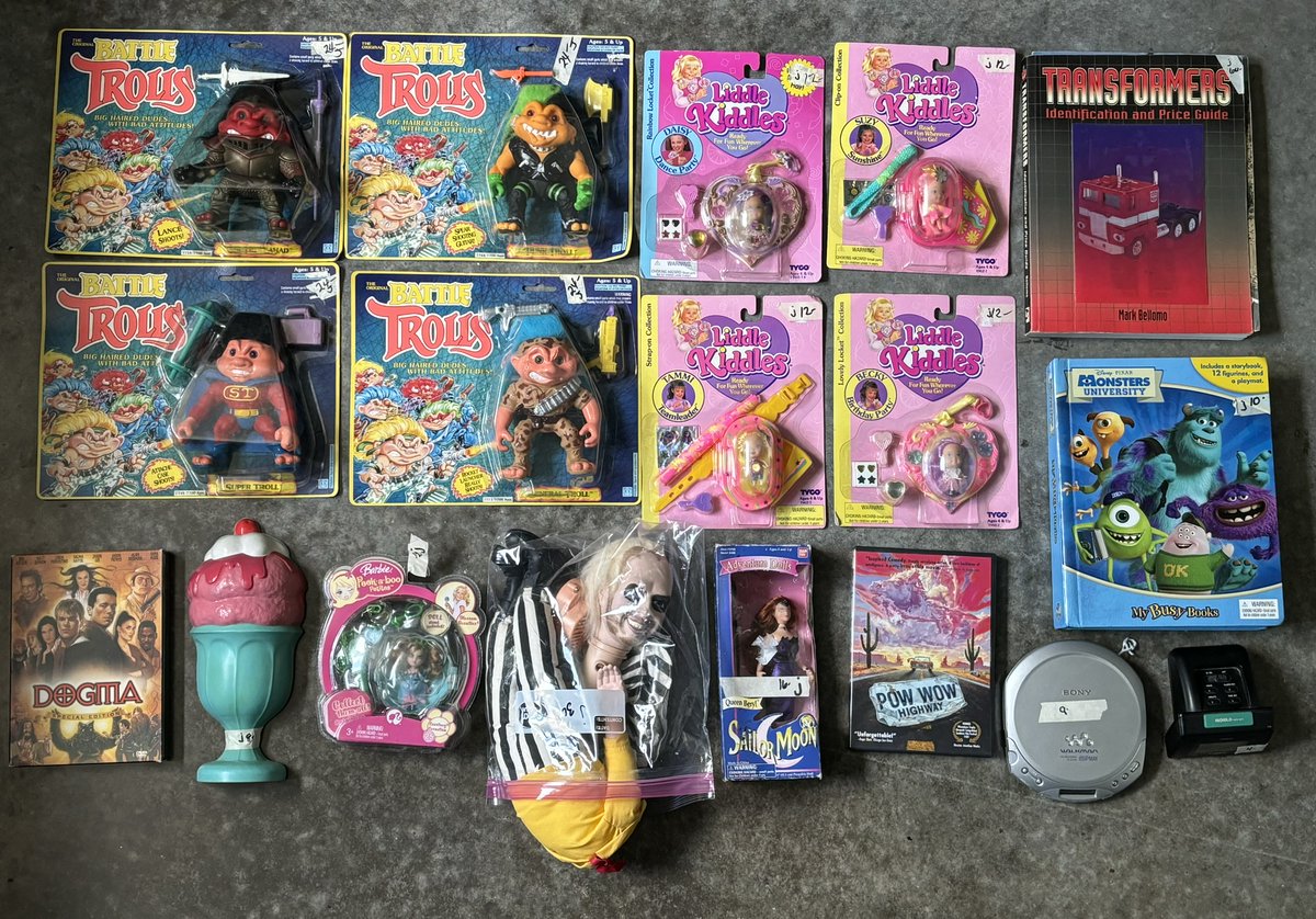 Found another cool estate sale this morning. 

I've never seen Battle Trolls before, but they're awesome! 

Spent $144 to make about $750.