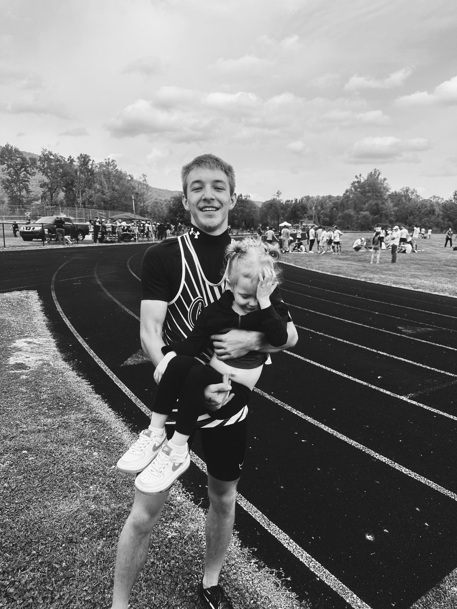 sambrown200m's tweet image. John 4:19