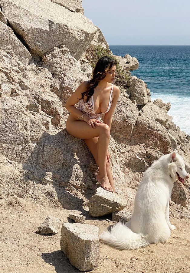 GQsaPGCbMAAOZgm?format=jpg&name=900x900