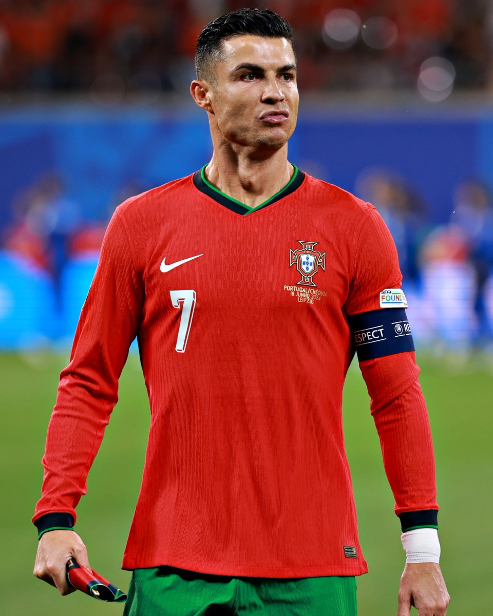 Ronaldo é agora o jogador com mais golos (14) e com mais assistências (8) na história dos Europeus 🐐