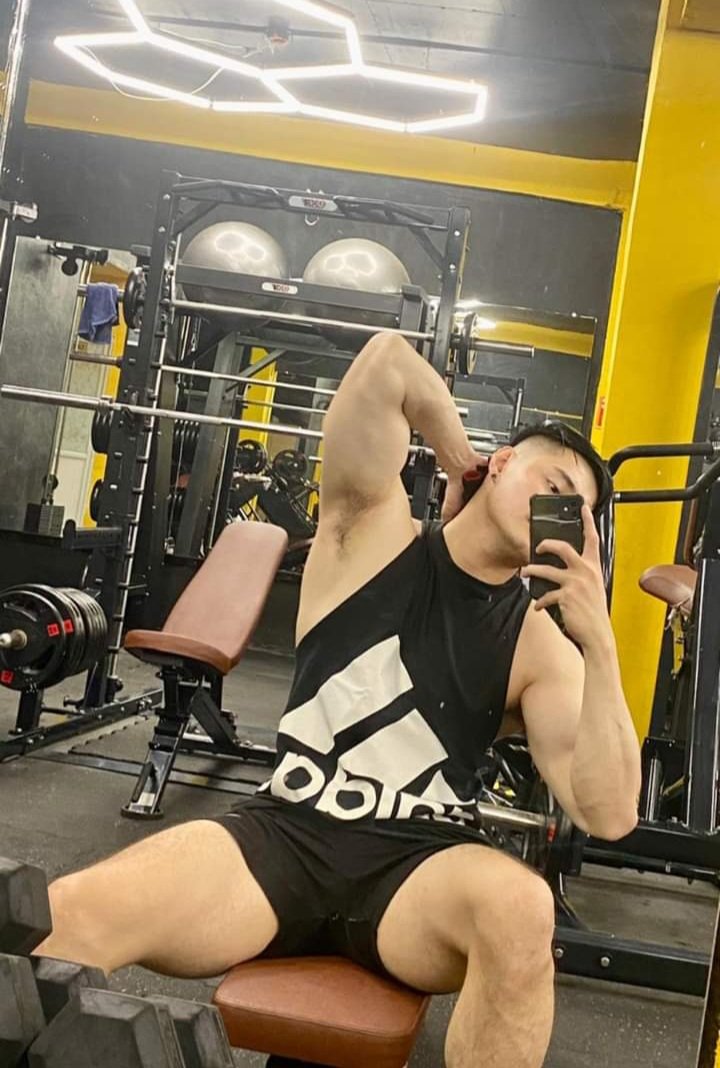 BiniKenn's tweet photo. Thigh part at kili kili part, gusto ko dinidilaan sakin yan papuntang itlog ko. https://t.co/RUhxRs6qB8