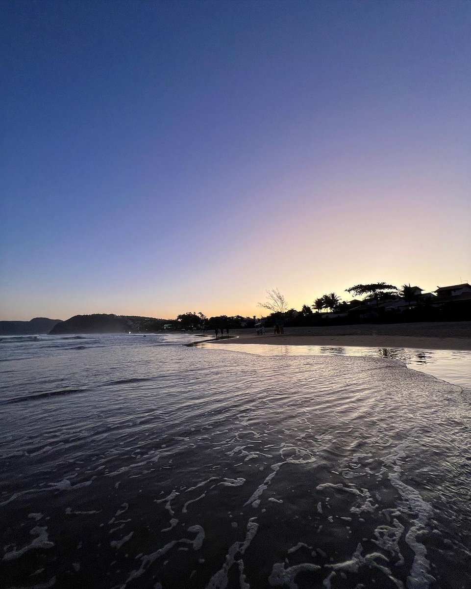 StrongFragrant's tweet image. I really want to know what the person who took this photo was feeling😊😅