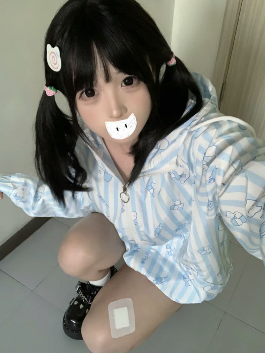 顶置
我是若若 
喜欢我请过我🚪
坐标温州，接线下
小女孩互关互转大欢迎