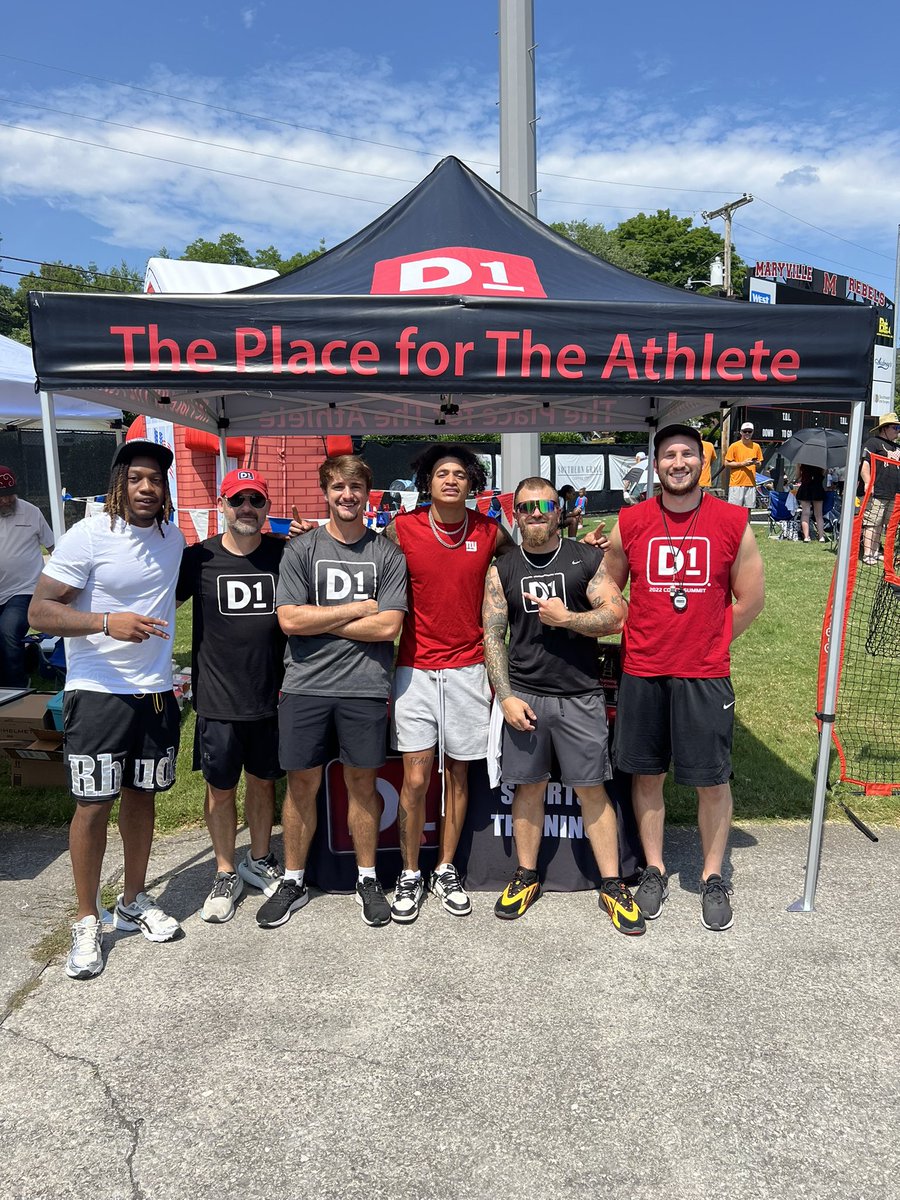 D1 Blount was thrilled to be a big part of Jaylen Hyatt and Jalin Wright’s football camp! <a href="/FlexWorkSports/">FlexWork Sports</a> <a href="/D1Sports/">D1 Training</a>