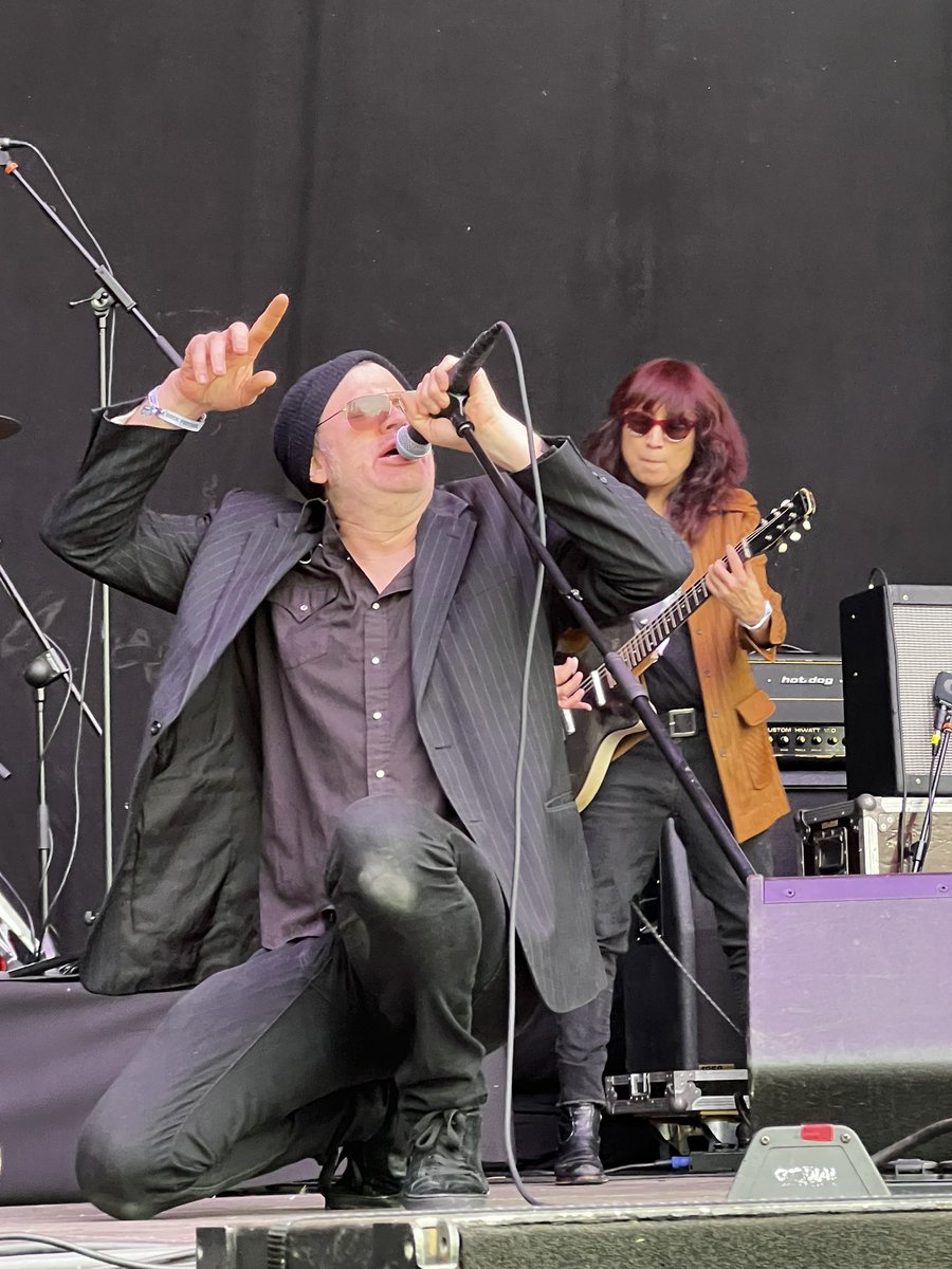letsrock_radio's tweet photo. #MarcusDurant de los añorados #ZenGuerrilla rindiendo un bonito tributo a #RachelNagy con estos renacidos #DetroitCobras 🤘🏼❤️
#azkenarockfestival2024 https://t.co/ZJnl4mCGuo