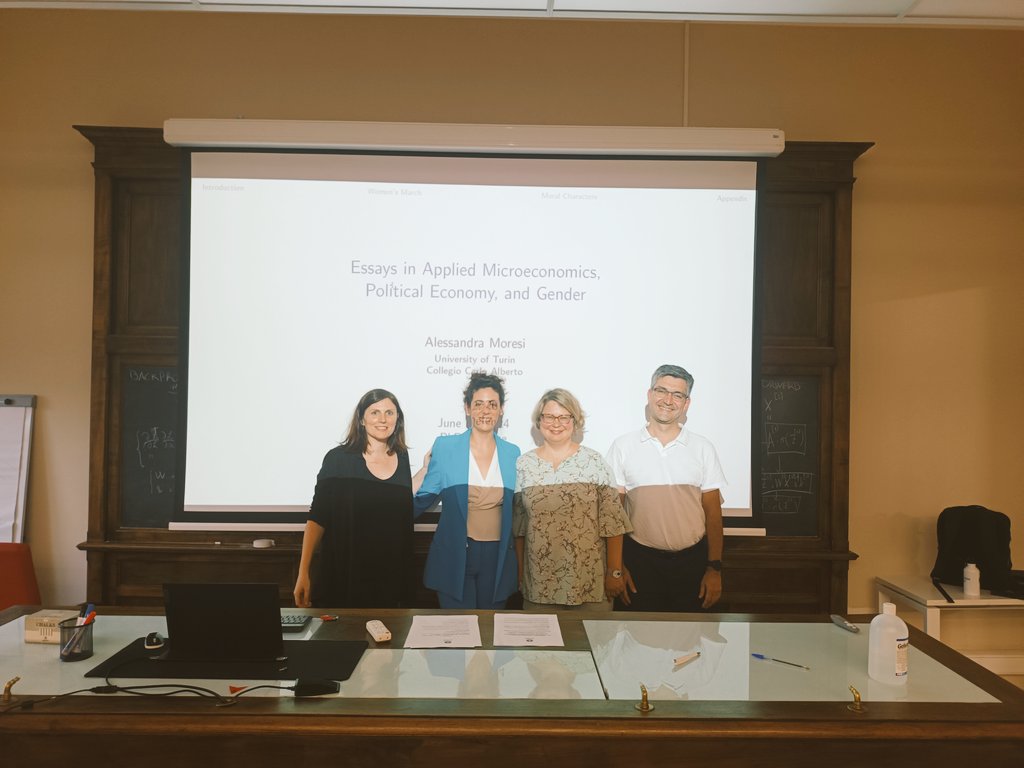 AlessandraMores's tweet photo. Last week marked a huge milestone as I defended my PhD thesis with #ElenaEsposito, #MariaPetrova, and @renikolopov. Feeling blessed with such amazing examiners! Thanks to my advisor @gmastrob, to @juansemorales and to the @ParetoPhd folks for their unwavering support. 🎓🌿#PhDone https://t.co/t4qbdyK5Xw
