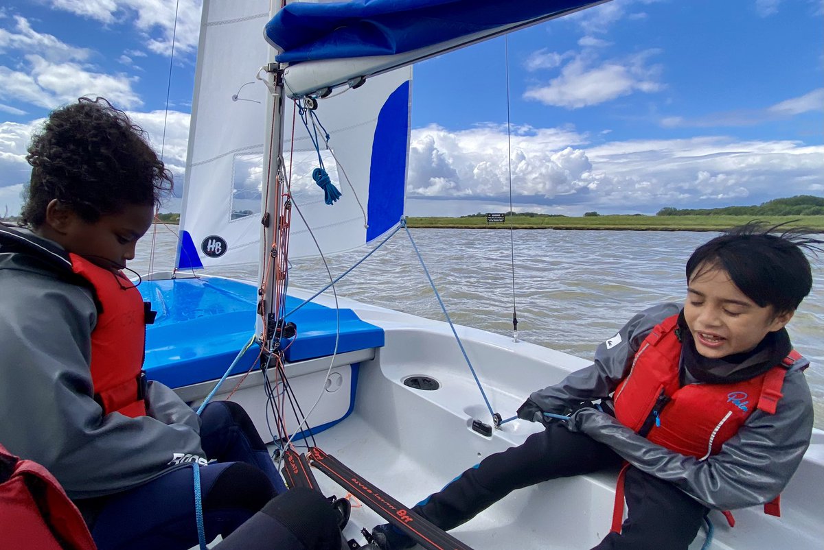 CJ_Year4's tweet photo. Natural sailors ⛵️ Enrichment trip to Orford Sailing Club. https://t.co/fLkT17fLYs