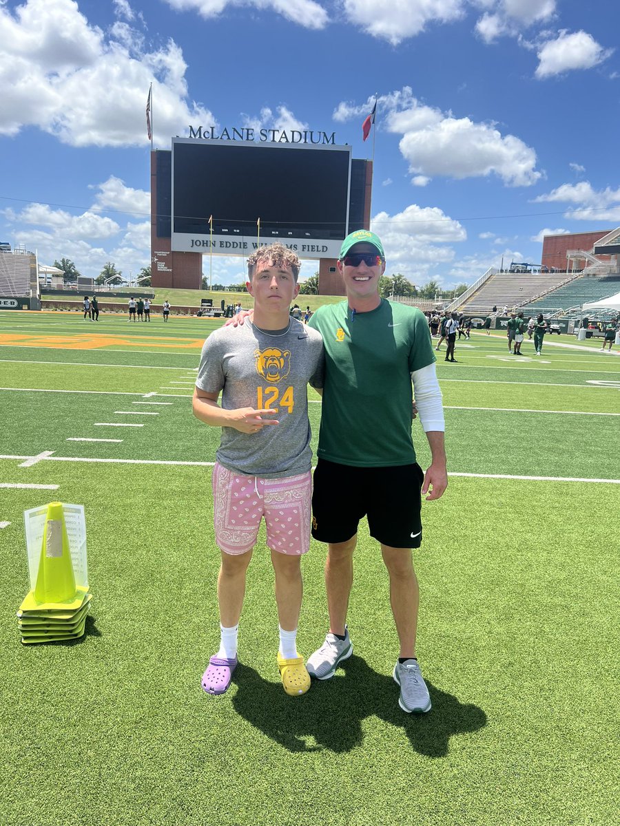 Cole Davis (@its_coleqb) on Twitter photo Extremely grateful to have another go round at <a href="/BUFootball/">Baylor Football</a> camp. Also amazing to meet and speak to <a href="/RGIII/">Robert Griffin III</a> to further push my knowledge of the game. Also huge thanks to the coaches for their teaching abilities! <a href="/Coach_Glaser/">Weston Glaser</a> <a href="/JakeSpavital/">Jake Spavital</a> <a href="/BearkatsFB/">Sam Houston Football</a> <a href="/oregonfootball/">Oregon Football</a> <a href="/UHCougarFB/">Houston Football</a> Extremely grateful to have another go round at <a href="/BUFootball/">Baylor Football</a> camp. Also amazing to meet and speak to <a href="/RGIII/">Robert Griffin III</a> to further push my knowledge of the game. Also huge thanks to the coaches for their teaching abilities! <a href="/Coach_Glaser/">Weston Glaser</a> <a href="/JakeSpavital/">Jake Spavital</a> <a href="/BearkatsFB/">Sam Houston Football</a> <a href="/oregonfootball/">Oregon Football</a> <a href="/UHCougarFB/">Houston Football</a>