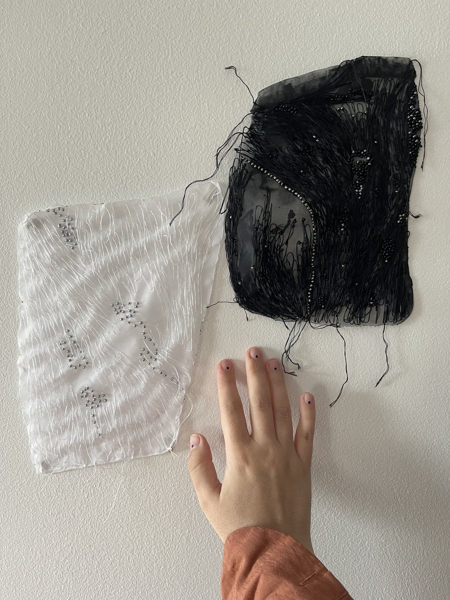 “Ange ou Démon”, hand embroidery on tulle - two of my small textile artworks. 
Available together or separately 

#textileart #fiberart #darkart #darkartist #abstractembroidery #handembroidery #darkenbroidery