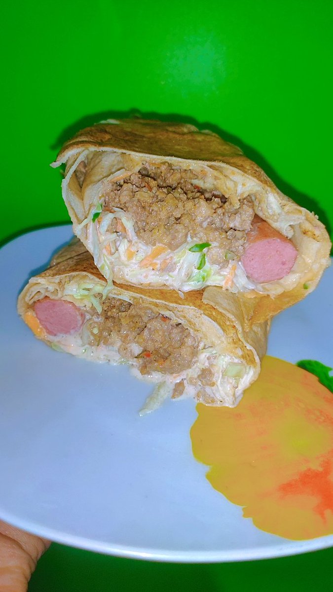 Crispy_delicacy's tweet photo. Jumbo size shawarma

📍ABU https://t.co/C59zqlIckb
