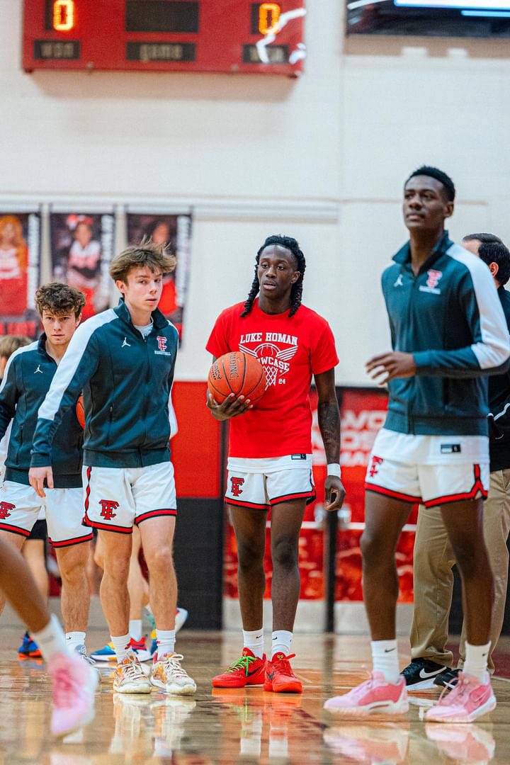6’4, 2025 TJ Ricketts of Wauwatosa East has heard from the following schools of late, he tells @wiscoent 

✔️Hawaii
✔️Grambling St
✔️UNLV
✔️UW-La Crosse

2023-24:
Greater Metro (D2) Honorable Mention

Grassroots: <a href="/pcf24up/">24:Up</a> 
#Wisbb