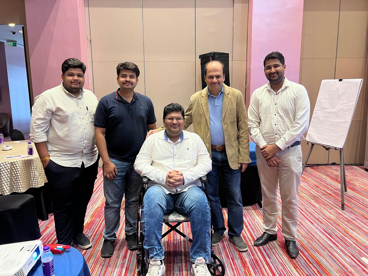 Honored to meet my idol <a href="/pankaj_murarka/">Pankaj Murarka</a> of <a href="/renaissance_adv/">Renaissance Investment Advisors</a>. Truly inspired by his insights and achievements. Had an amazing interaction with him so feeling incredibly motivated. Thank you sir!