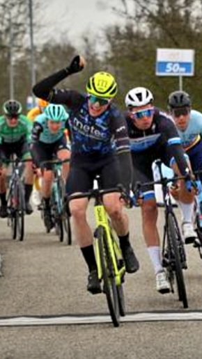 Roy Hoogendoorn rijd morgen het #nk met startnummer 70, hou hem maar in de gaten