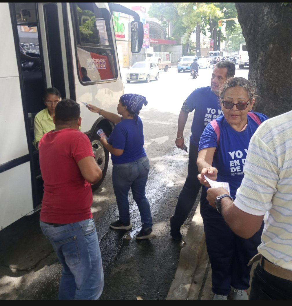 Untcparaiso's tweet photo. #22junio No subestimes el poder de tu voto sal y participa este #28j y se parte del cambio que nuestro país necesita #ElCiclonUNTenlaCalle 
#ElCiclonUNTenlaCalle
#ElCiclonUNTenlaCalle
@partidoUNT @UNT_Caracas @EdmundoGU @unidadvenezuela https://t.co/fwiM5dlfnR