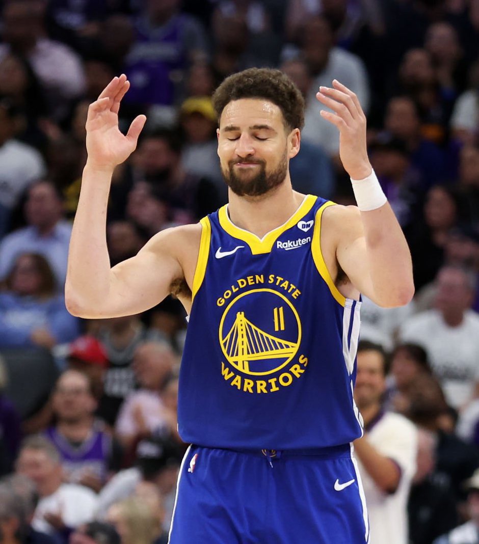 The Golden State Warriors have yet to offer Klay Thompson a contract, and it’s becoming increasingly likely that he could leave Golden State in free agency, per <a href="/anthonyVslater/">Anthony Slater</a> 

“Talks are essentially frozen. With free agency now less than 10 days away, Thompson’s exit from the