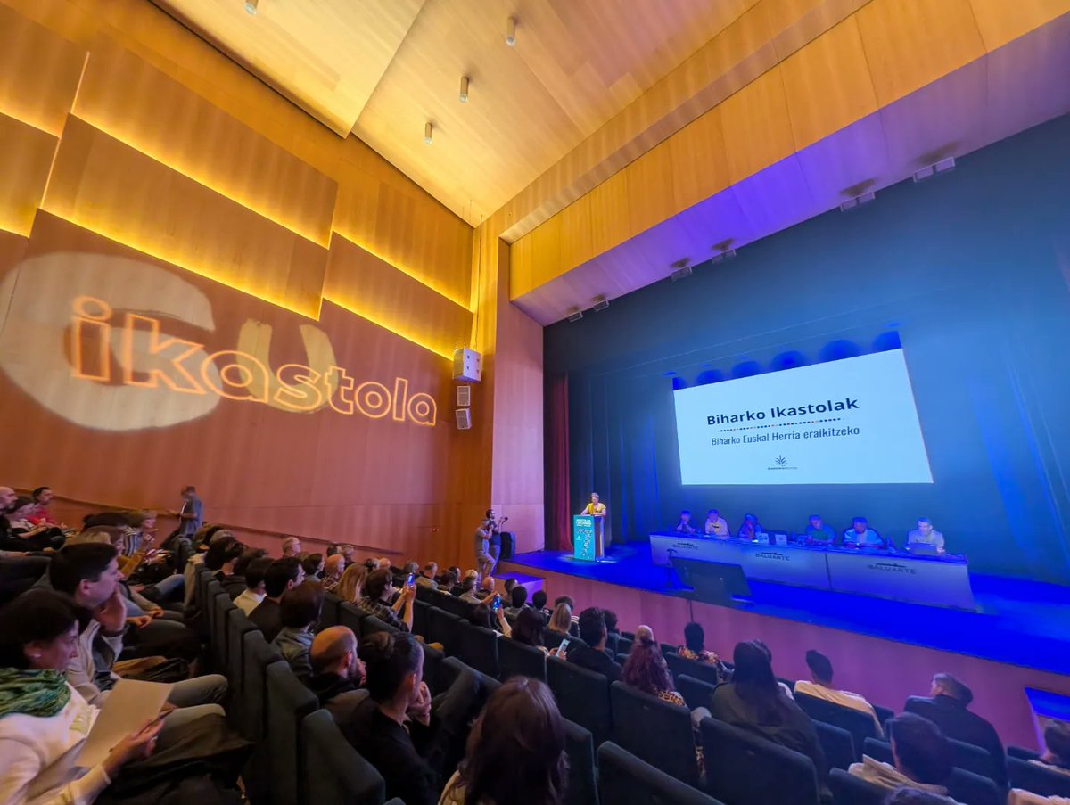 Biharko Ikastolak, biharko Euskal Herria eraikitzeko.

<a href="/EHIkastolak/">Ikastolen Elkartea</a> 
#7batzarra 
#guikastola