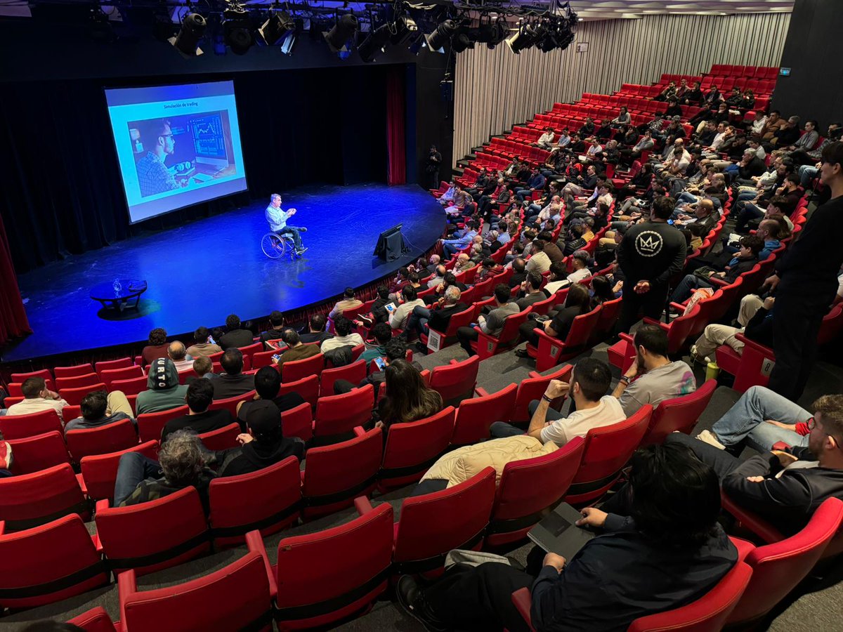 PabloGilTrader's tweet photo. Desde el primer momento en que llegué a Buenos Aires, me sentí acogido por su calidez y energía.
Quiero expresar mi más sincero agradecimiento a todos y cada uno de vosotros por haberse tomado el tiempo de asistir, espero que lo hayan disfrutado tanto como yo.
Un abrazo fuerte.