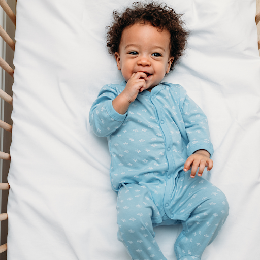 🚨 Safety reminder for parents: Make sure your baby’s crib is clear of crib bumpers, loose bedding, toys and other soft objects. These items can pose suffocation risks and increase the chance of entrapment. Keep your little one safe! 🚨 #ChildSafety #ParentingTips