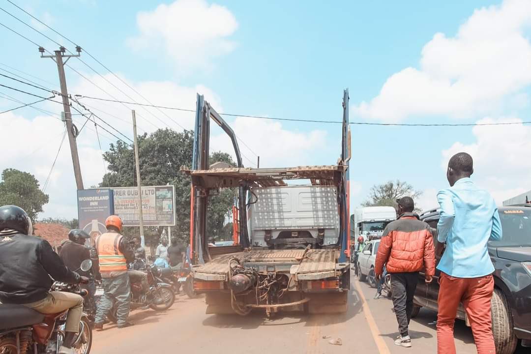 ErickOsheal's tweet photo. Even the kii truck has been taken and you’re not 🤦🏾‍♂️🤦🏾‍♂️😂😂😂😂 https://t.co/e7tPVlsyP4