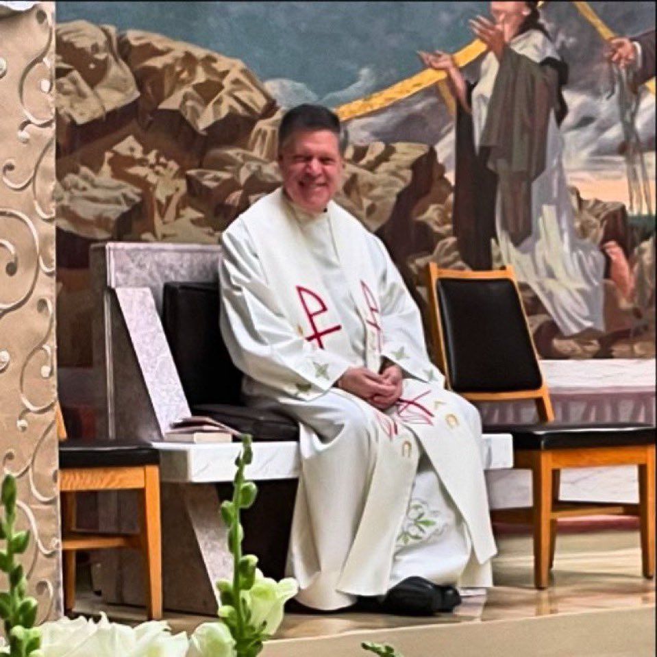StDavidsMaple's tweet photo. Thanks for the Memories Fr. Ernie. We will miss you sooo much. You will always be in our hearts 😢✝️❤️
••••••••Fr. Ernie De Ciccio
#stdavidsparishinmaple #facesofstdavidsmaple
#stdavidsparishmaplefriendsandfamily
#WeAreACommunity #OurCommunityMatters https://t.co/ZWxnbmMAhJ