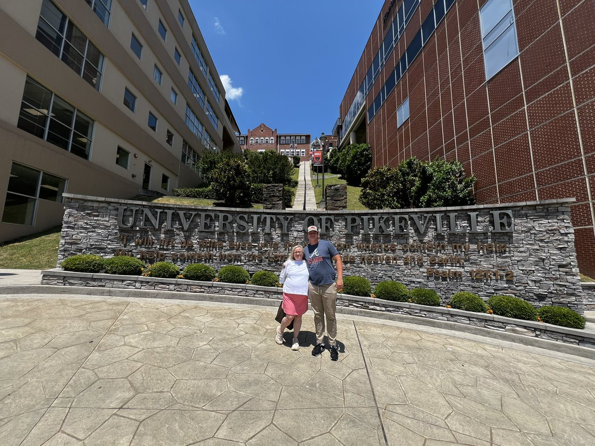 PCrowley54's tweet photo. I had an amazing orientation @upikebears It was so amazing and I can’t wait to go there. @UPIKEFOOTBALL https://t.co/5f0oLEpAiF