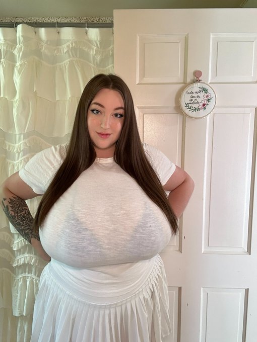 How&rsquo;s your Saturday? I just got back from the farmers market https://t.co/Uu1K6KqDA5