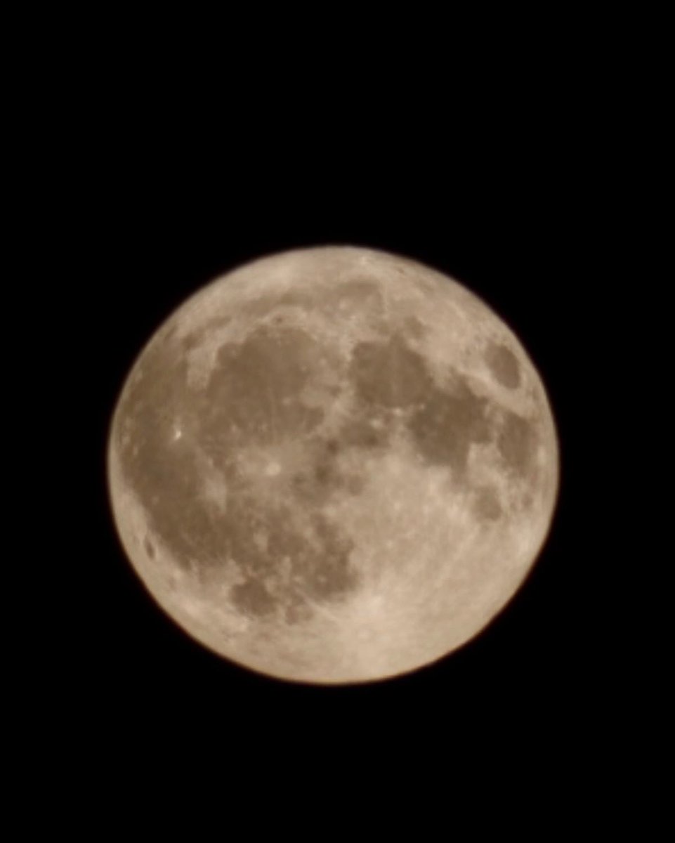 Full moon captured by one of our guests last night <a href="/CarlowWeather/">Carlow Weather</a>