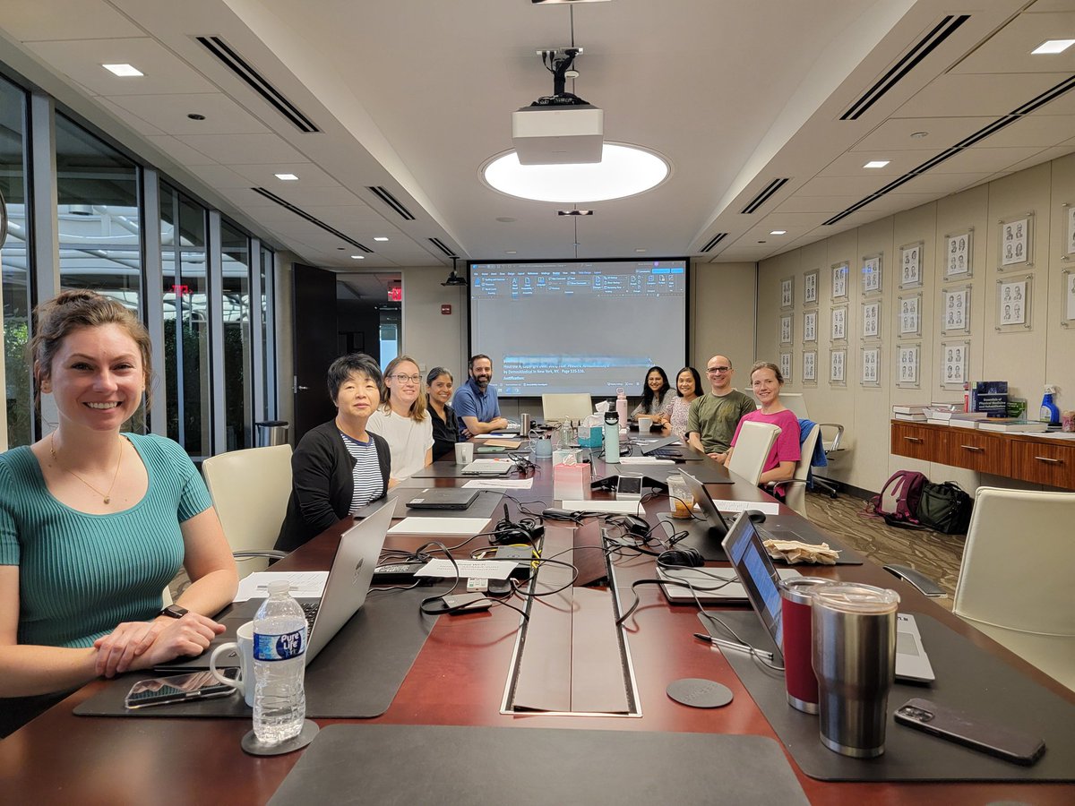 SAC had a wonderful time volunteering for <a href="/AAPMR/">AAPM&R News</a> ! <a href="/KU_PMR/">KU PM&R</a>