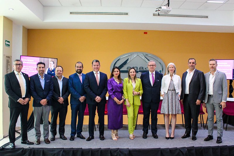 ¡Felicidades al nuevo capítulo Chihuahua-Pacífico de la Cámara de Comercio Canadá-México, por su ceremonia de apertura y a Joel González, nuevo Presidente del capítulo! Fue mi gran honor de participar, con el Embajador de 🇨🇦 en 🇲🇽 <a href="/GClark_CA/">Graeme C Clark</a>, y con muchos invitados especiales.