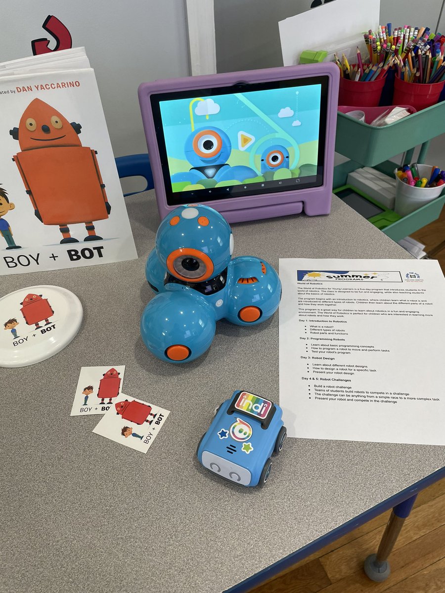 jo_coding's tweet image. Our World of Robotics summer program is great for children who are interested in learning more about robots 🤖 and how they work! Sign up today space is limited. @Ozobot @Sphero @WonderWorkshop