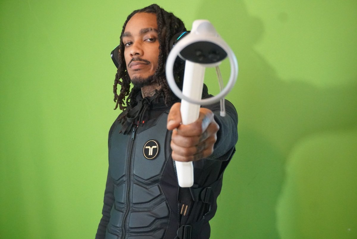 _Shawncameron's tweet image. My  #bhaptics team is beautiful 
This was a gift from @bhaptics and @MetaQuest 
#QuestCreatorPartner program. THANK YOU AGAIN !!