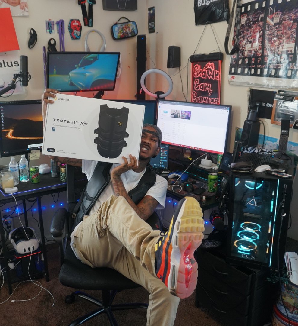 _Shawncameron's tweet image. My  #bhaptics team is beautiful 
This was a gift from @bhaptics and @MetaQuest 
#QuestCreatorPartner program. THANK YOU AGAIN !!