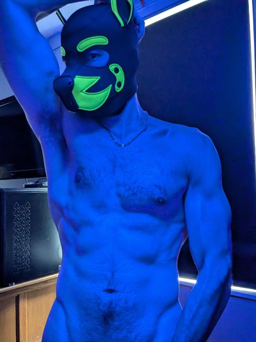 Post workout pheromones are a commodity. https://t.co/3zRkGLfxLk