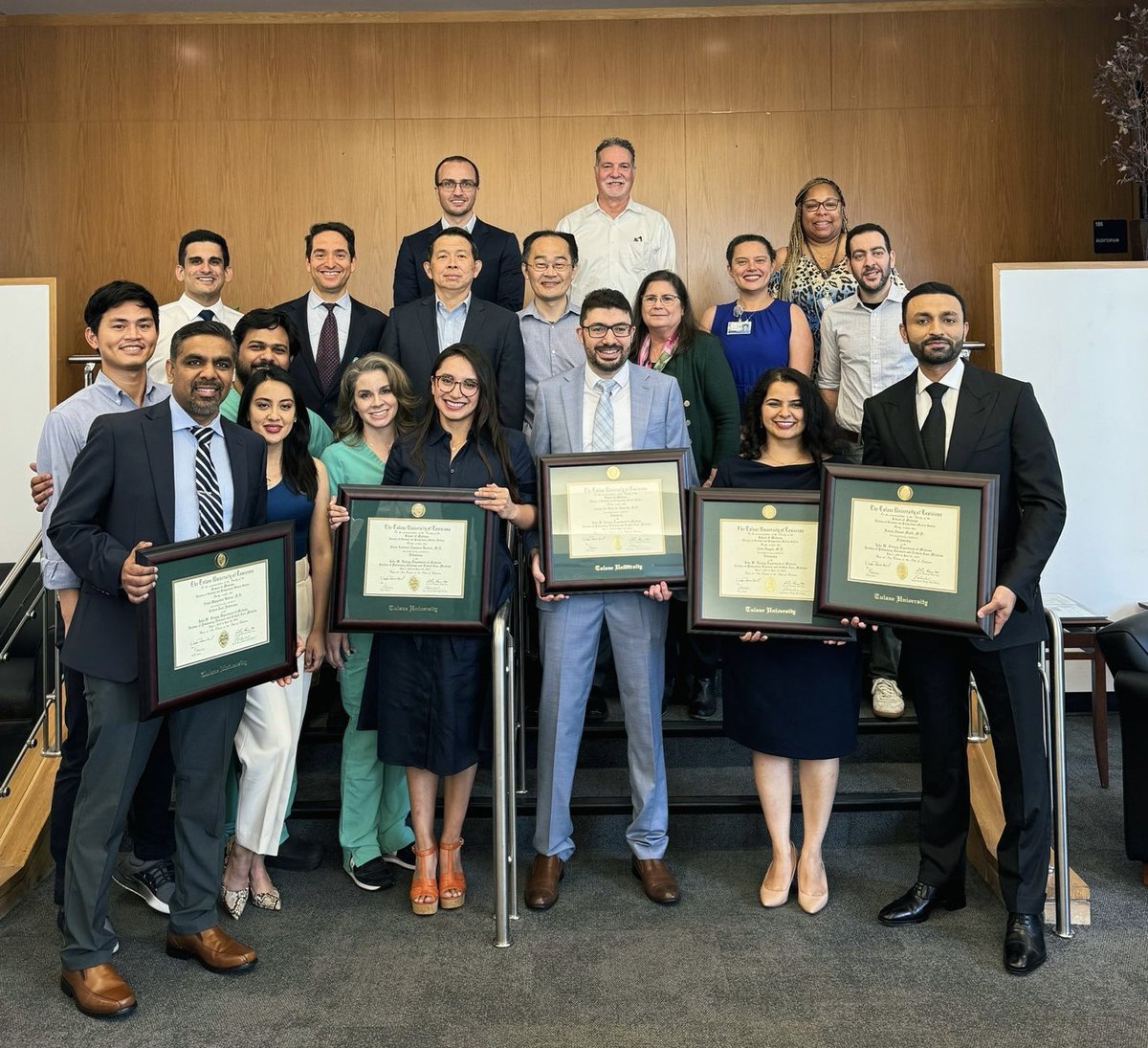 Jaime Palomino, MD (@jpalominomd) on Twitter photo Congratulations to our graduating fellows: Aarti, Ahmad, Diana, Elijah & Faizan, wishing you the best in the next stage of this journey. Very proud of the Tulane Pulm-CCM family. <a href="/TulanePCCM/">Tulane Pulmonary & Critical Care Medicine</a> <a href="/TulaneDDoM/">Tulane Department of Medicine</a> <a href="/dianyesp1992/">Diana Espinoza</a> Congratulations to our graduating fellows: Aarti, Ahmad, Diana, Elijah & Faizan, wishing you the best in the next stage of this journey. Very proud of the Tulane Pulm-CCM family. <a href="/TulanePCCM/">Tulane Pulmonary & Critical Care Medicine</a> <a href="/TulaneDDoM/">Tulane Department of Medicine</a> <a href="/dianyesp1992/">Diana Espinoza</a>