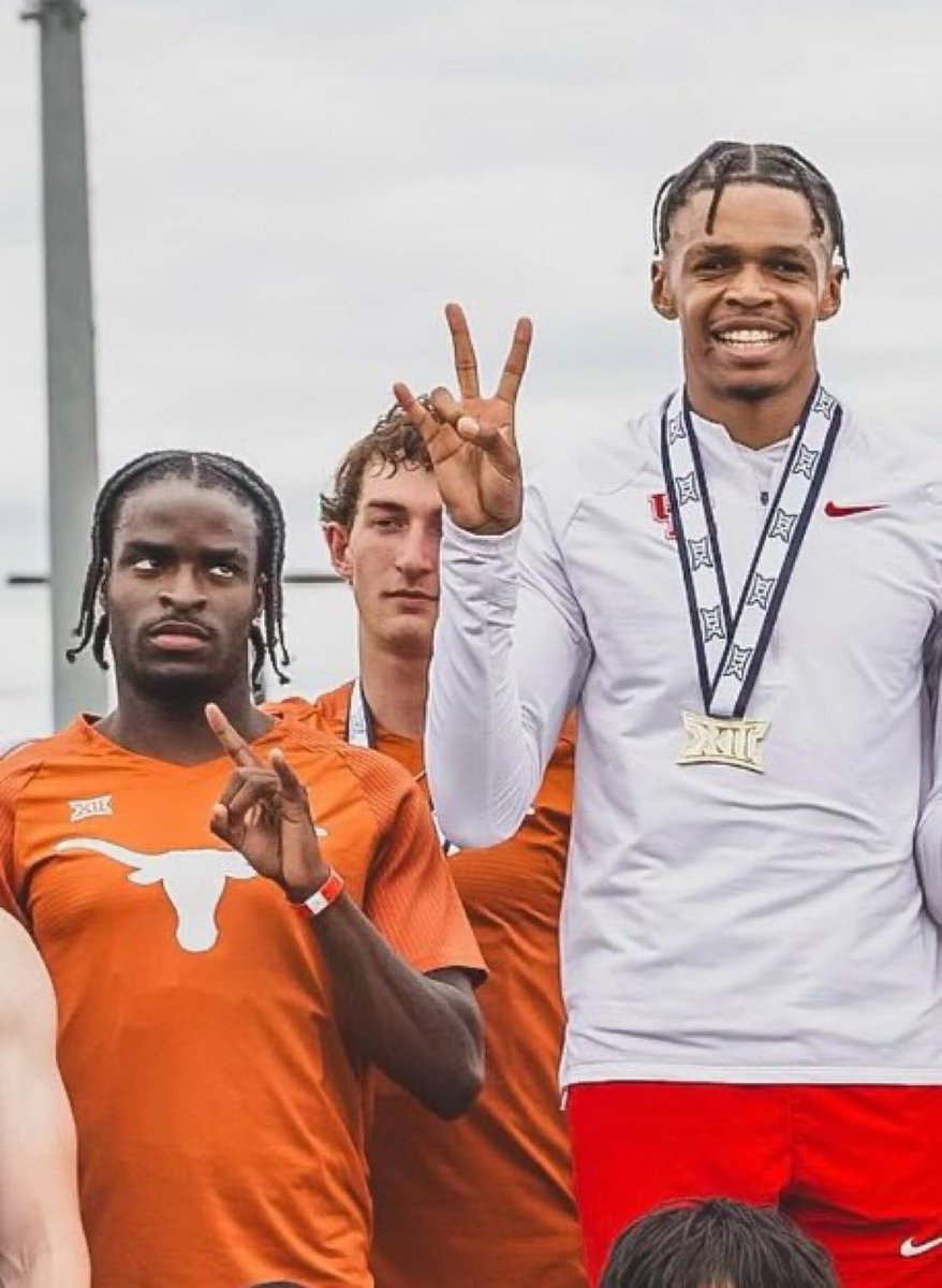 CoogsVsEverybody (@pawsupcoogs) on Twitter photo 