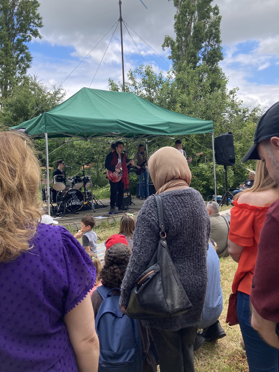 Lovely afternoon at #forestfarmpeacegarden <a href="/coopuk/">Co-op</a> good cause. Food, music , bee keeping , demonstrations,  crafts and lots and lots of cake!!!!