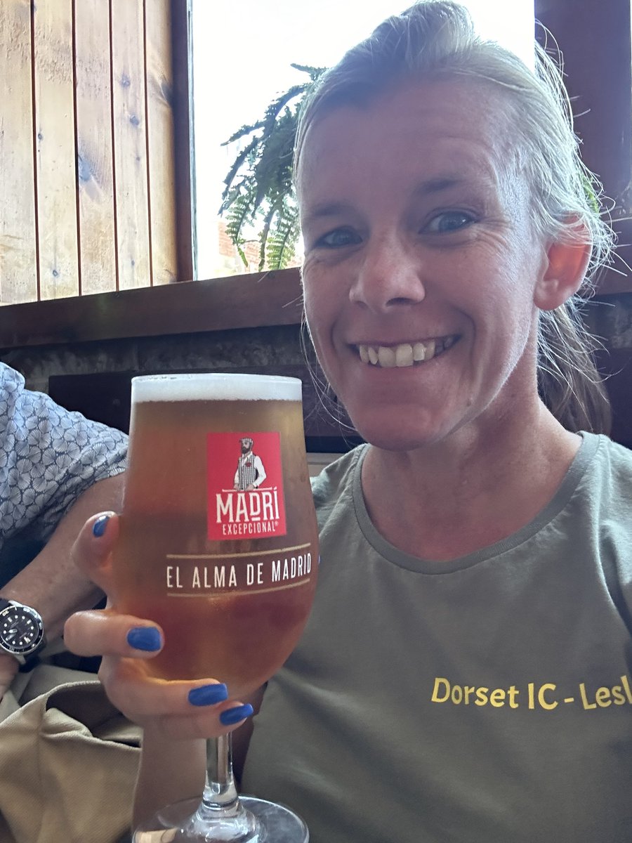 Lesley Moore tweet media