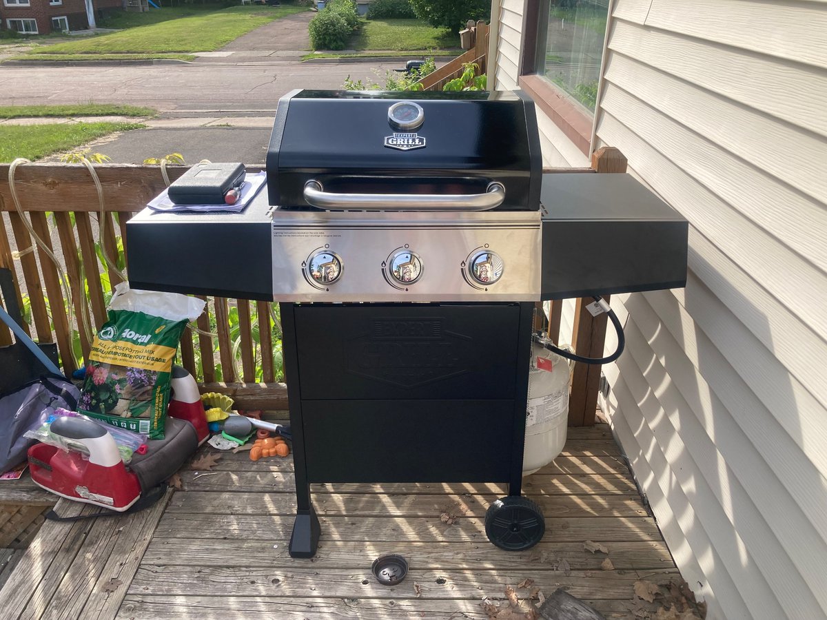 The latest addition to Grand Duchy of Strachanavia -  Bobby Q: 

(Deck will soon be tidied up 😬)