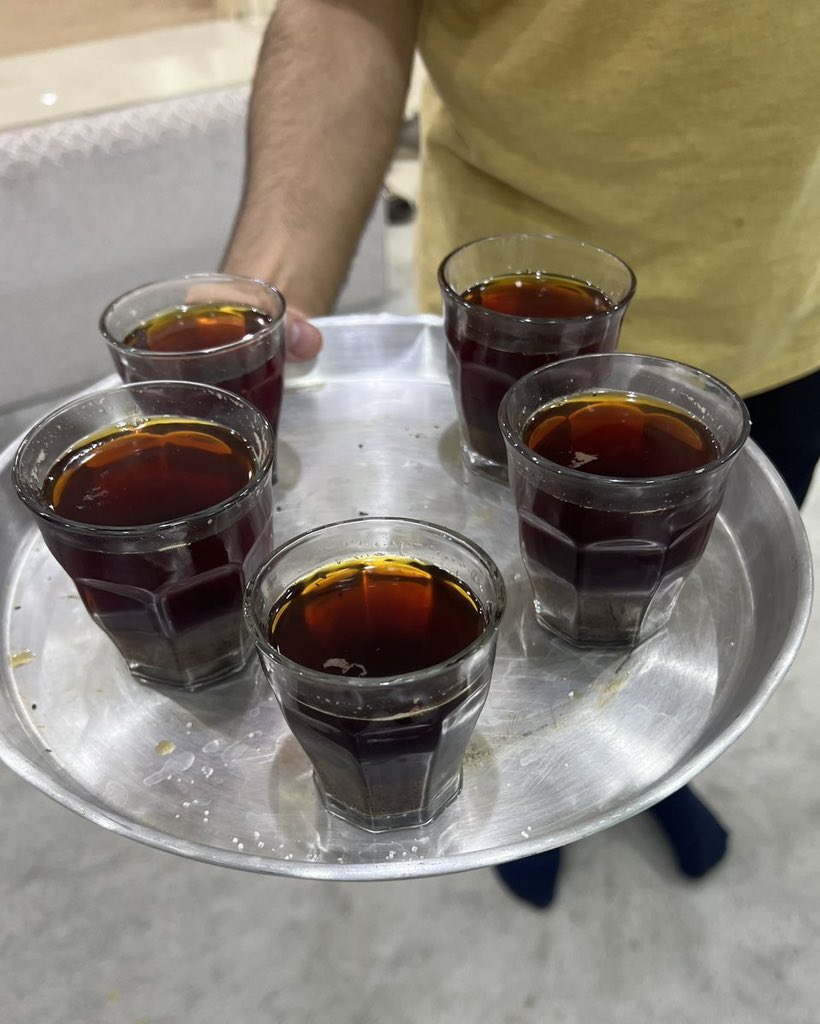 يجوز الغلا لبيالة الشّاهي المضبوط 
مثل  مايجوز  الحُب  بين  المحبيني ؛)